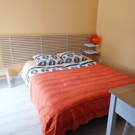 Proche Gr34 , Studio "Estrella" , Petit Cocon Accueillant Hillion Екстериор снимка